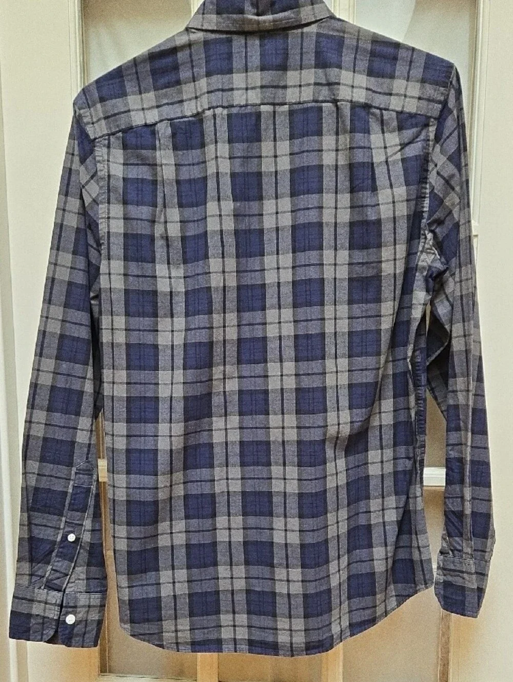 J. Crew Mens Blue and Gray Plaid Button-Down Shirt